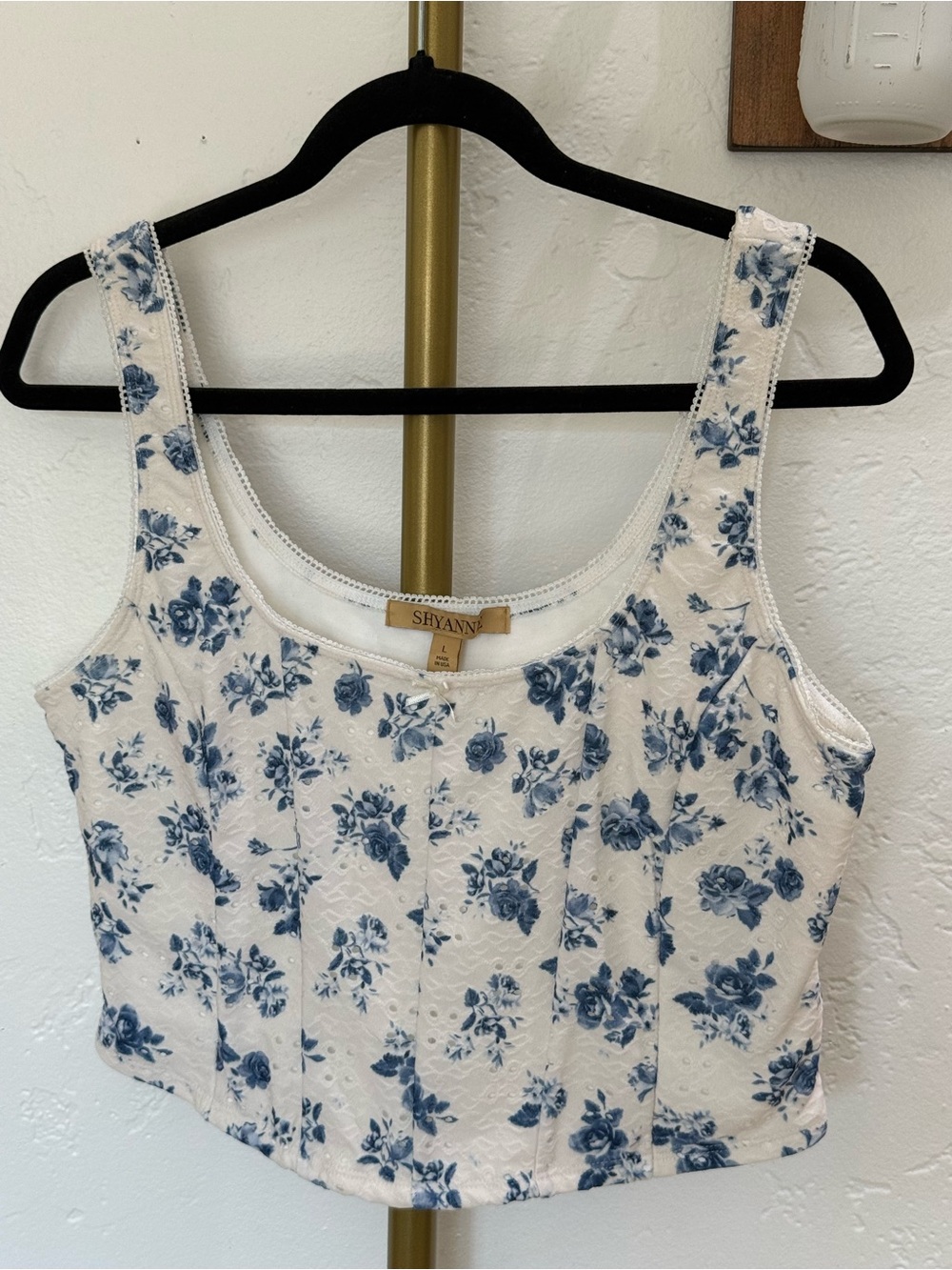 Shyanne Blue Floral White Crop Tank